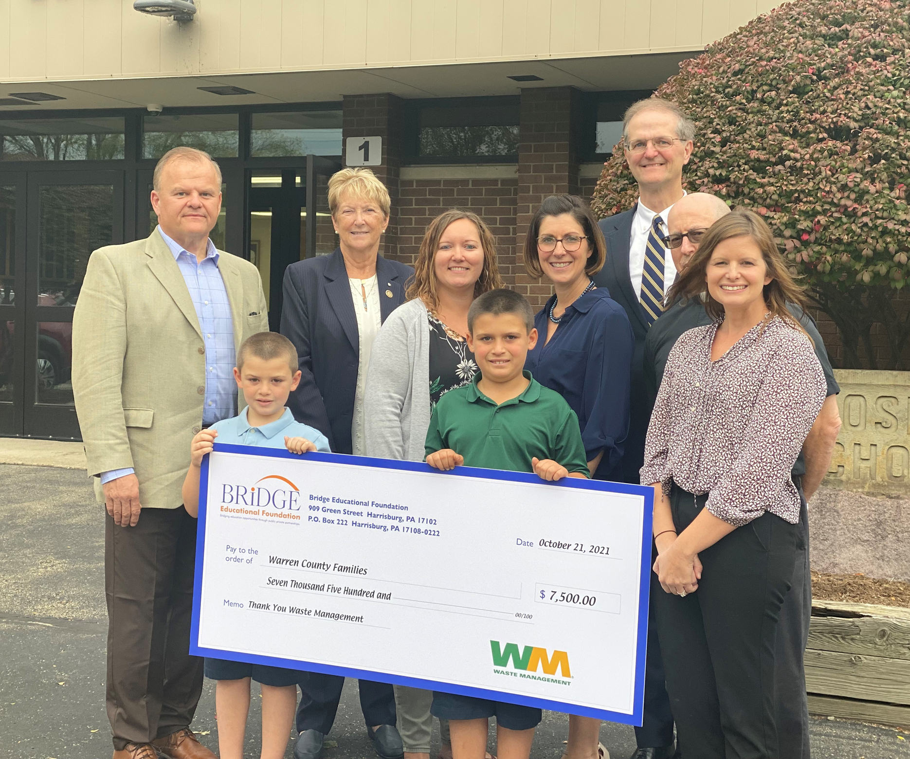 Waste Management donates $7,500 to county | News, Sports, Jobs - Times